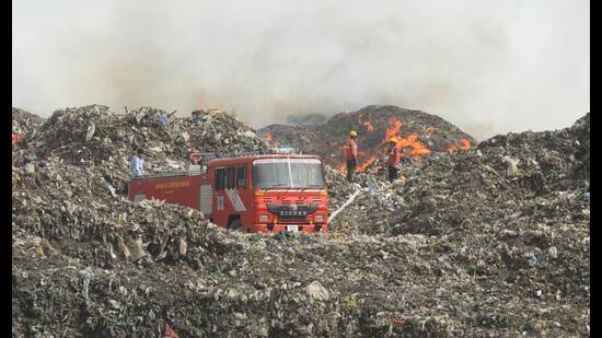 Fire at Gurugram’s Bandhwari landfill site extinguished after 20 hours.