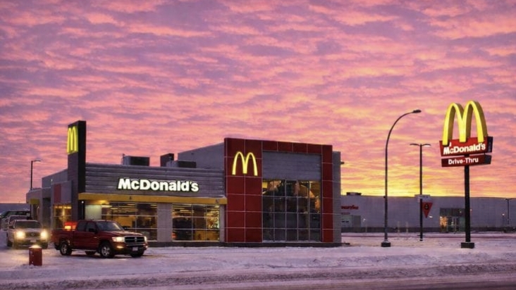 McDonald’s Faces Lawsuit Alleging AI Tools Were Used to Coordinate Menu Prices