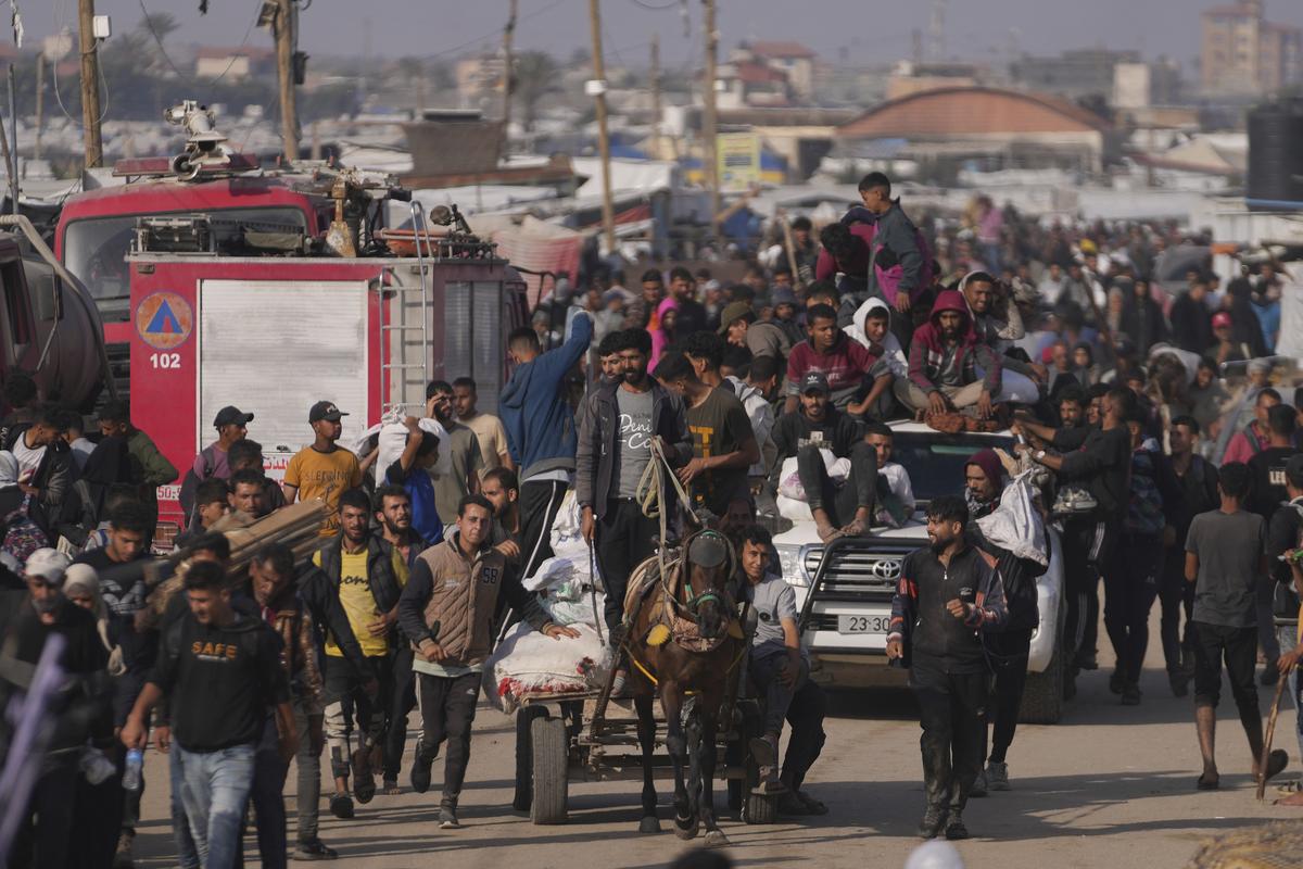 Israeli Forces Kill at Least 27 Palestinians Near Gaza Aid Distribution Site