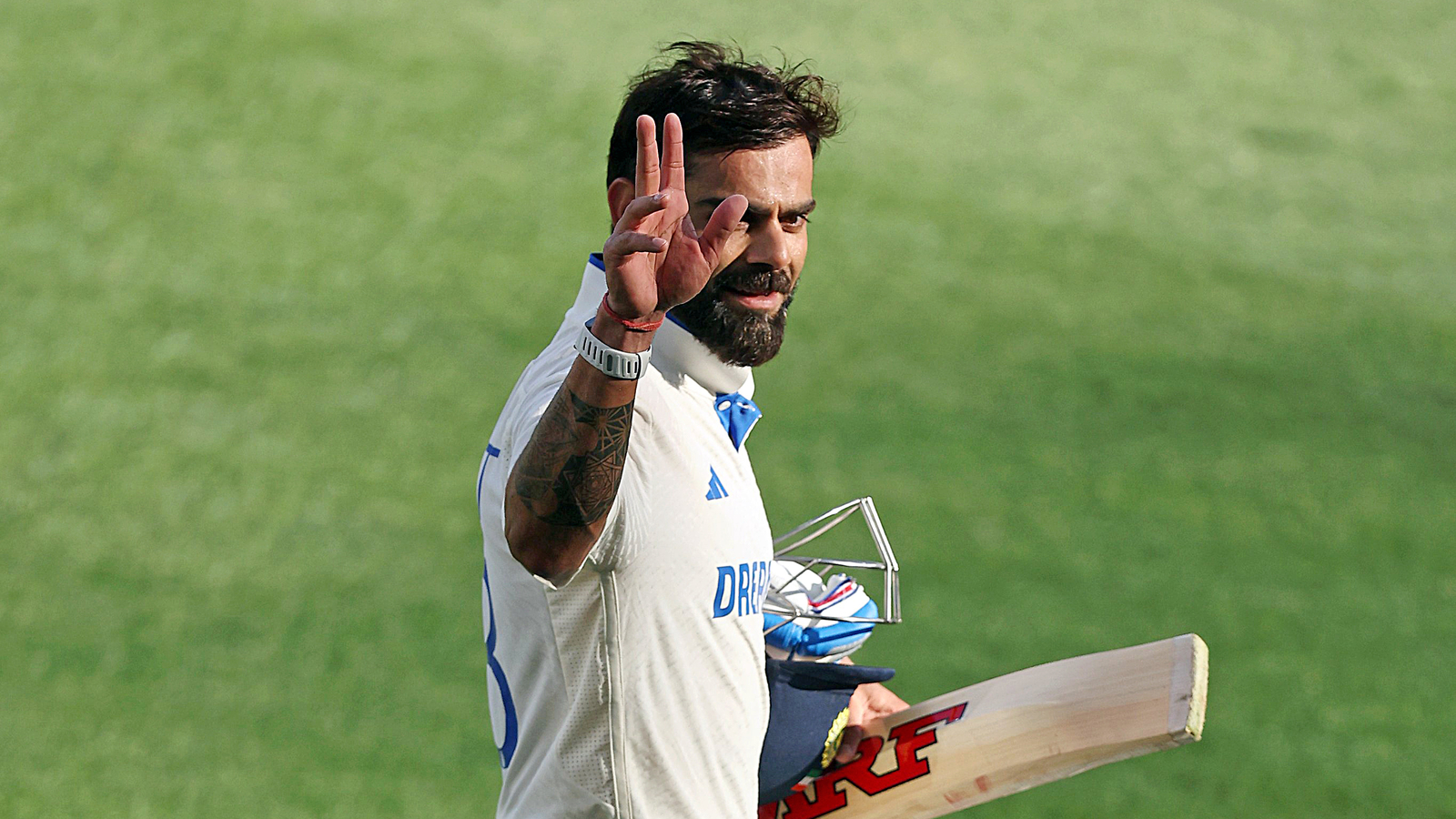 Shastri hoped Kohli would stay on in Tests, but a conversation made him agree