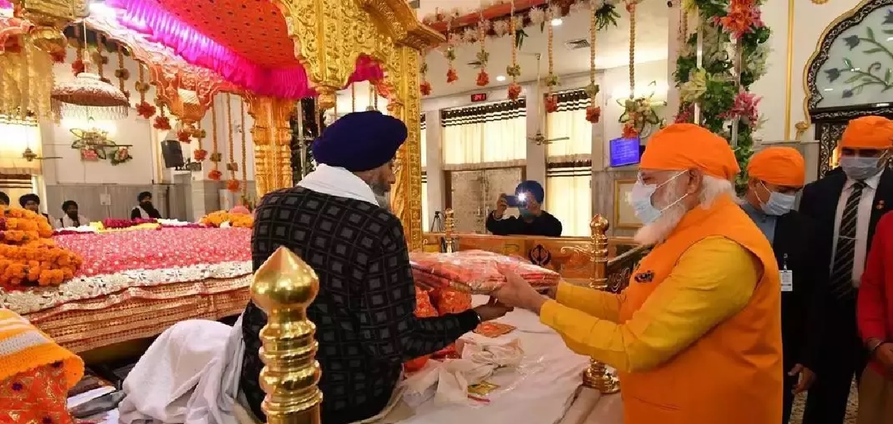 PM pays homage to Sri Guru Teg Bahadur Ji on his martyrdom day