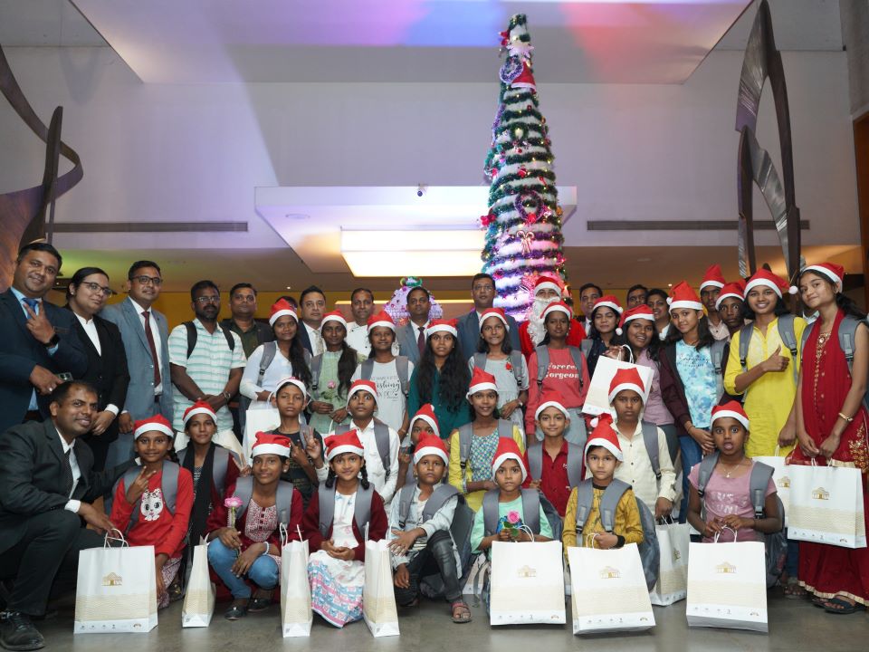 Sayaji Pune Spreads Festive Cheer with CSR Activity and Tree Lighting Ceremony