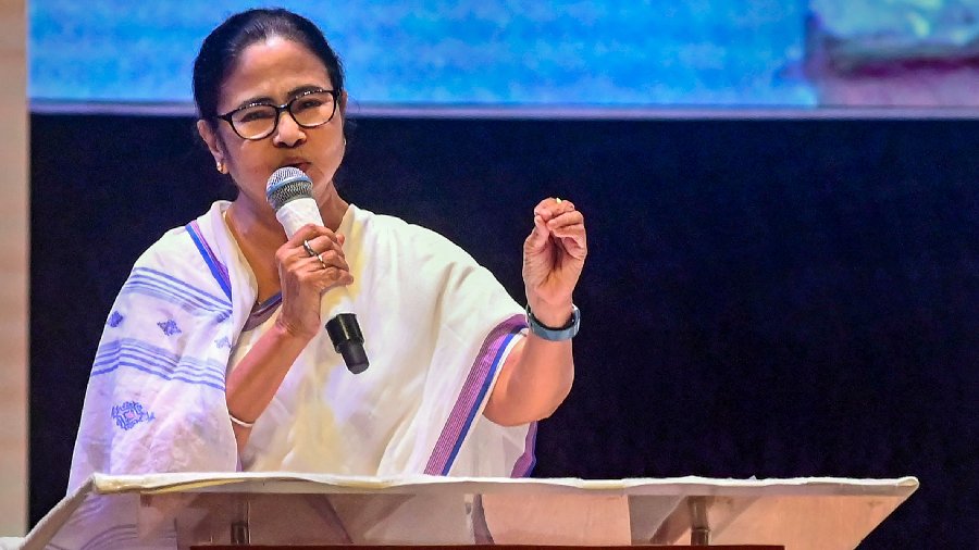 "Some are pursuing politics of hate to try to divide India"- Mamata Banerjee